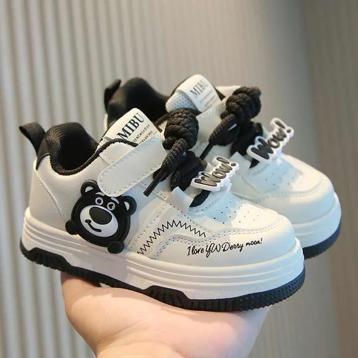 حذاء رياضي على شكل دب لطيف للأطفال والفتيان . Cute Bear Shape Kids Boys Girls Sneakers White Lace Up