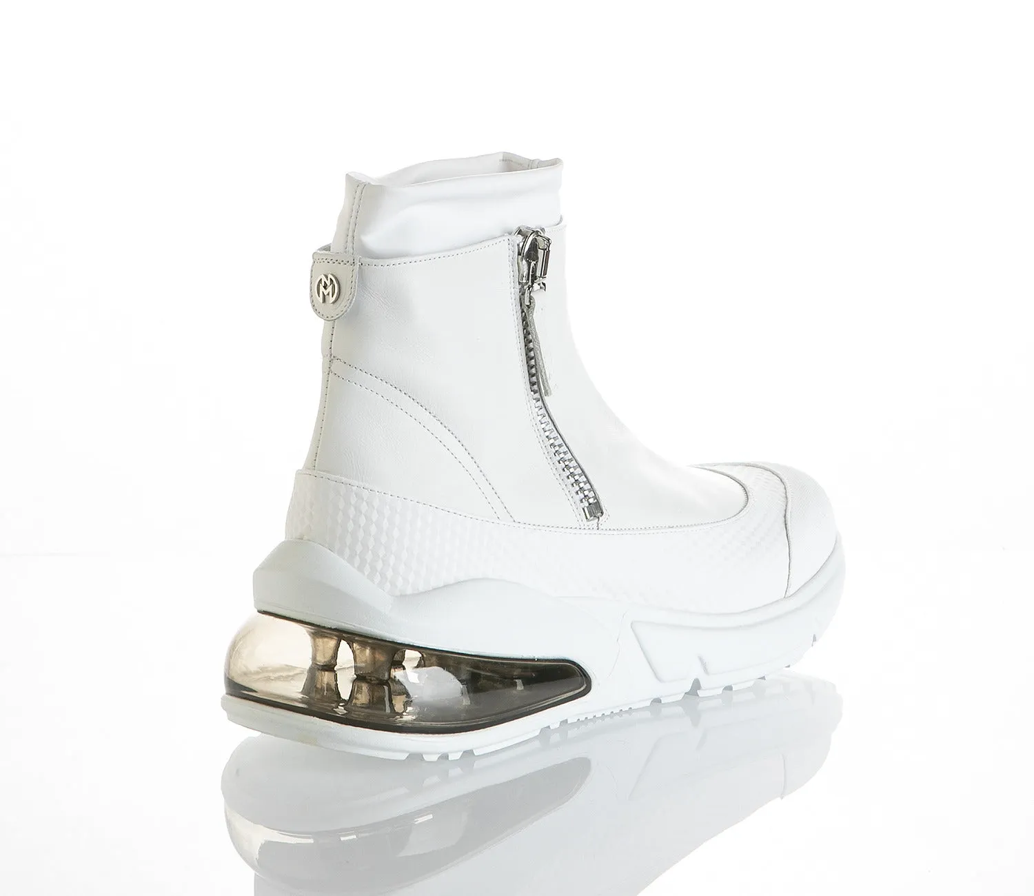 7040 Nando Muzi Sneakers / White
