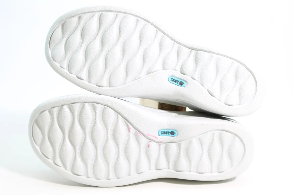 Bzees Niche Women's Sneakers Floor Sample