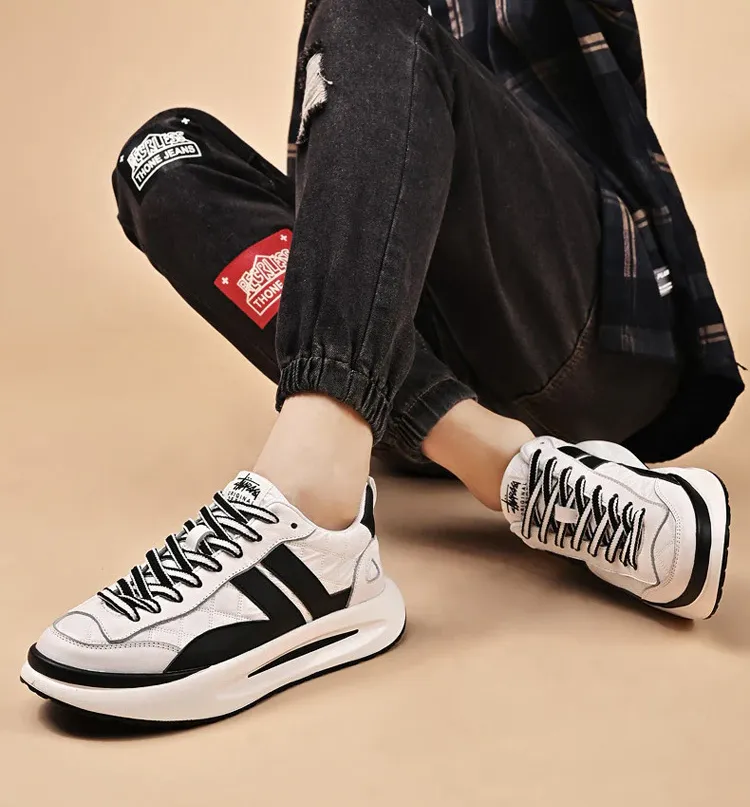 Men's Leather Deluxe Casual Sneakers