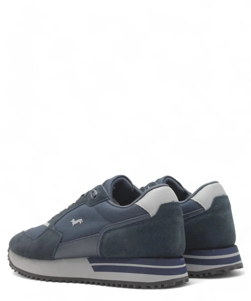 Sneaker Essenziale in Camoscio